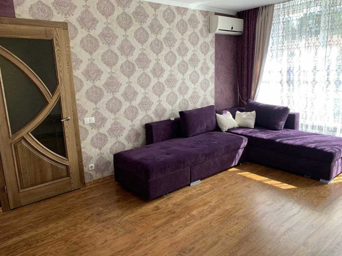 Продаж 1-кімнатної квартири 41 м², Літературна