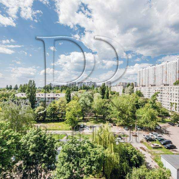 Продажа 1-комнатной квартиры 33 м², Зодчих ул., 4