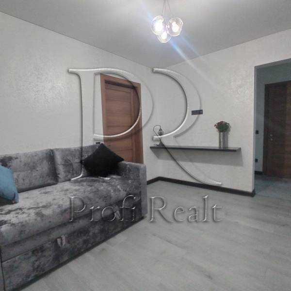 Продаж 1-кімнатної квартири 54 м², Ревуцького вул., 54