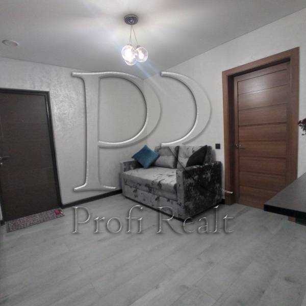 Продаж 1-кімнатної квартири 54 м², Ревуцького вул., 54