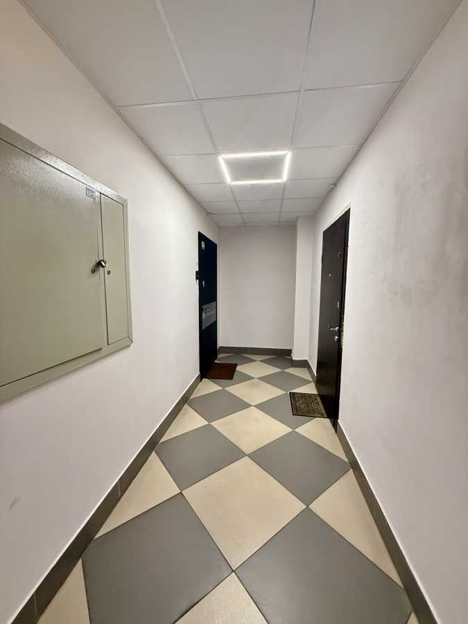Продаж 3-кімнатної квартири 75 м², Свєтлова вул., 42а
