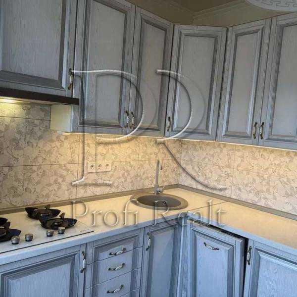 Продажа 2-комнатной квартиры 55 м², Тростянецкая ул., 3