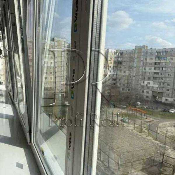 Продажа 2-комнатной квартиры 55 м², Тростянецкая ул., 3
