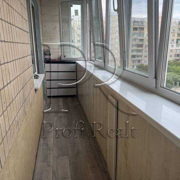Продажа 2-комнатной квартиры 55 м², Тростянецкая ул., 3