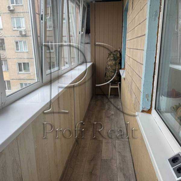 Продажа 2-комнатной квартиры 55 м², Тростянецкая ул., 3