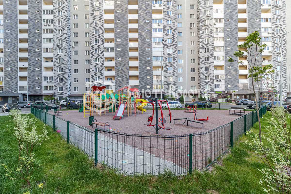 Продаж 1-кімнатної квартири 51.5 м², Ревуцького вул., 54б