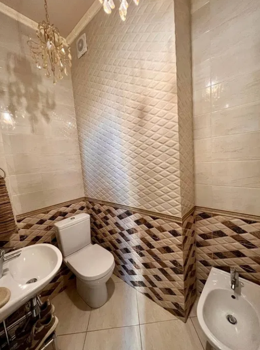 Продаж 3-кімнатної квартири 100 м², Академіка Корольова вул.