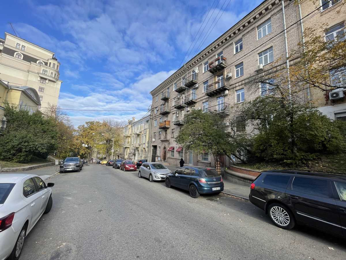 Продаж 3-кімнатної квартири 62.7 м², Лютеранська вул., 17
