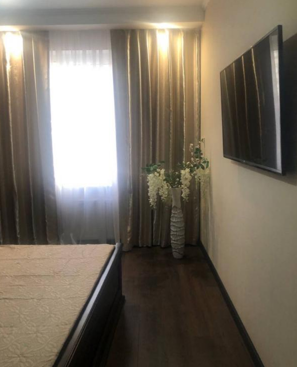 Продажа 2-комнатной квартиры 62 м², Каманина ул.