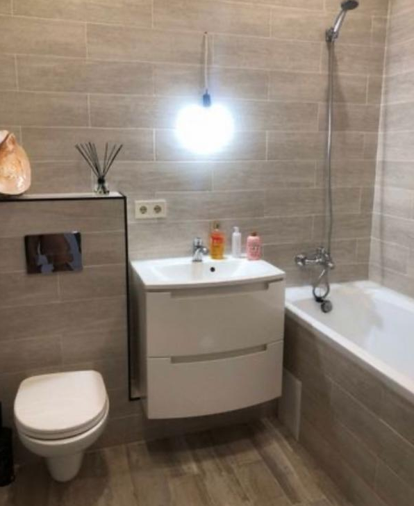 Продажа 2-комнатной квартиры 62 м², Каманина ул.