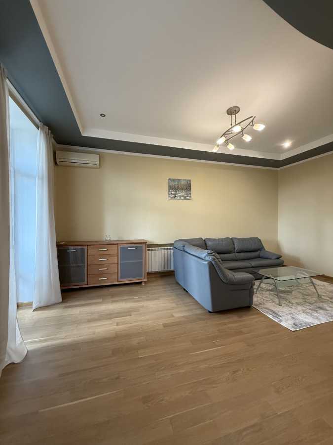 Оренда 2-кімнатної квартири 60 м², Івана Мазепи вул., 4/6