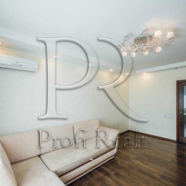 Продаж 1-кімнатної квартири 40 м², Новаторів вул., 22Б