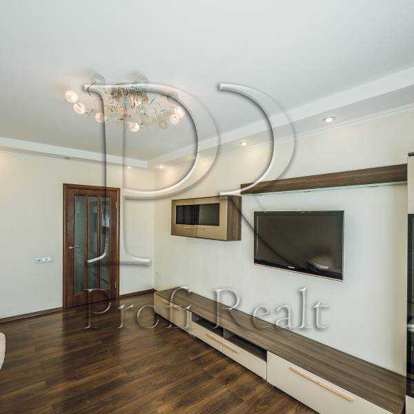 Продаж 1-кімнатної квартири 40 м², Новаторів вул., 22Б