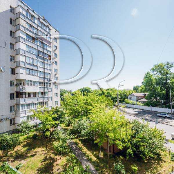 Продаж 1-кімнатної квартири 40 м², Новаторів вул., 22Б