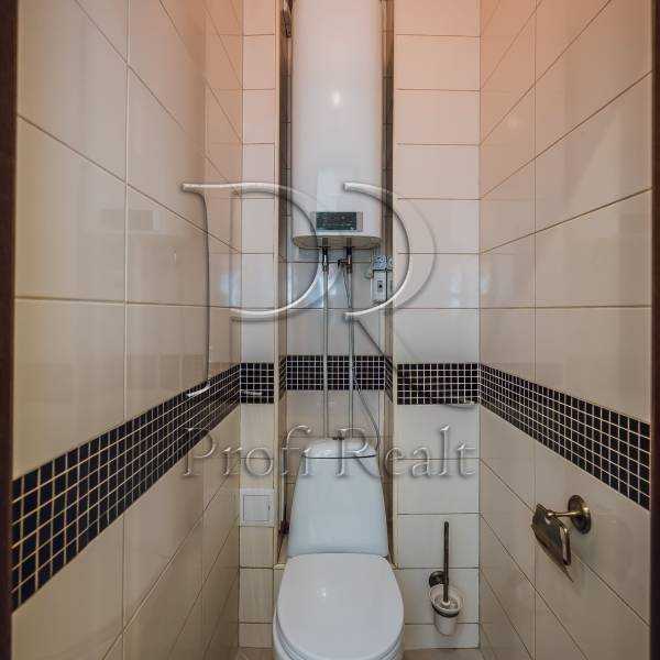 Продаж 1-кімнатної квартири 40 м², Новаторів вул., 22Б