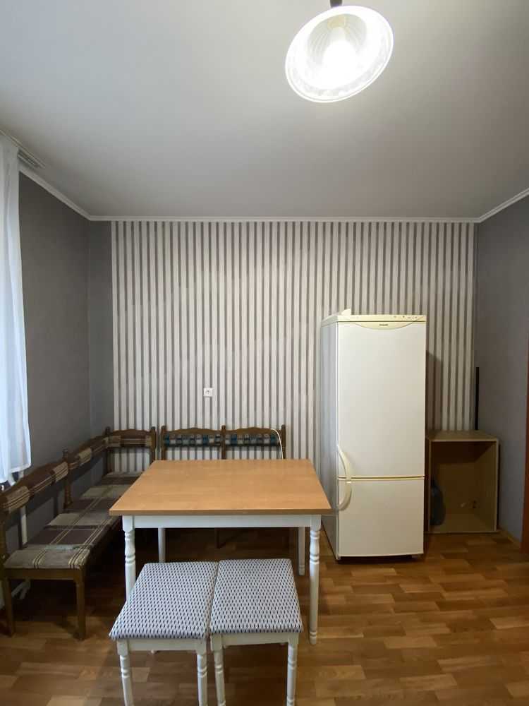Оренда 2-кімнатної квартири 67 м², Олени Пчілки вул., 4
