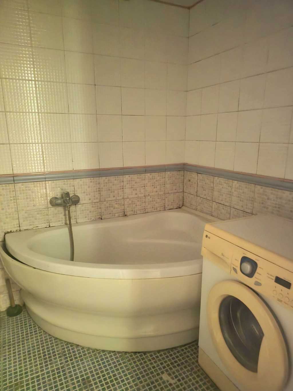 Продажа 2-комнатной квартиры 90 м², Кирилловская ул., 99/1к3