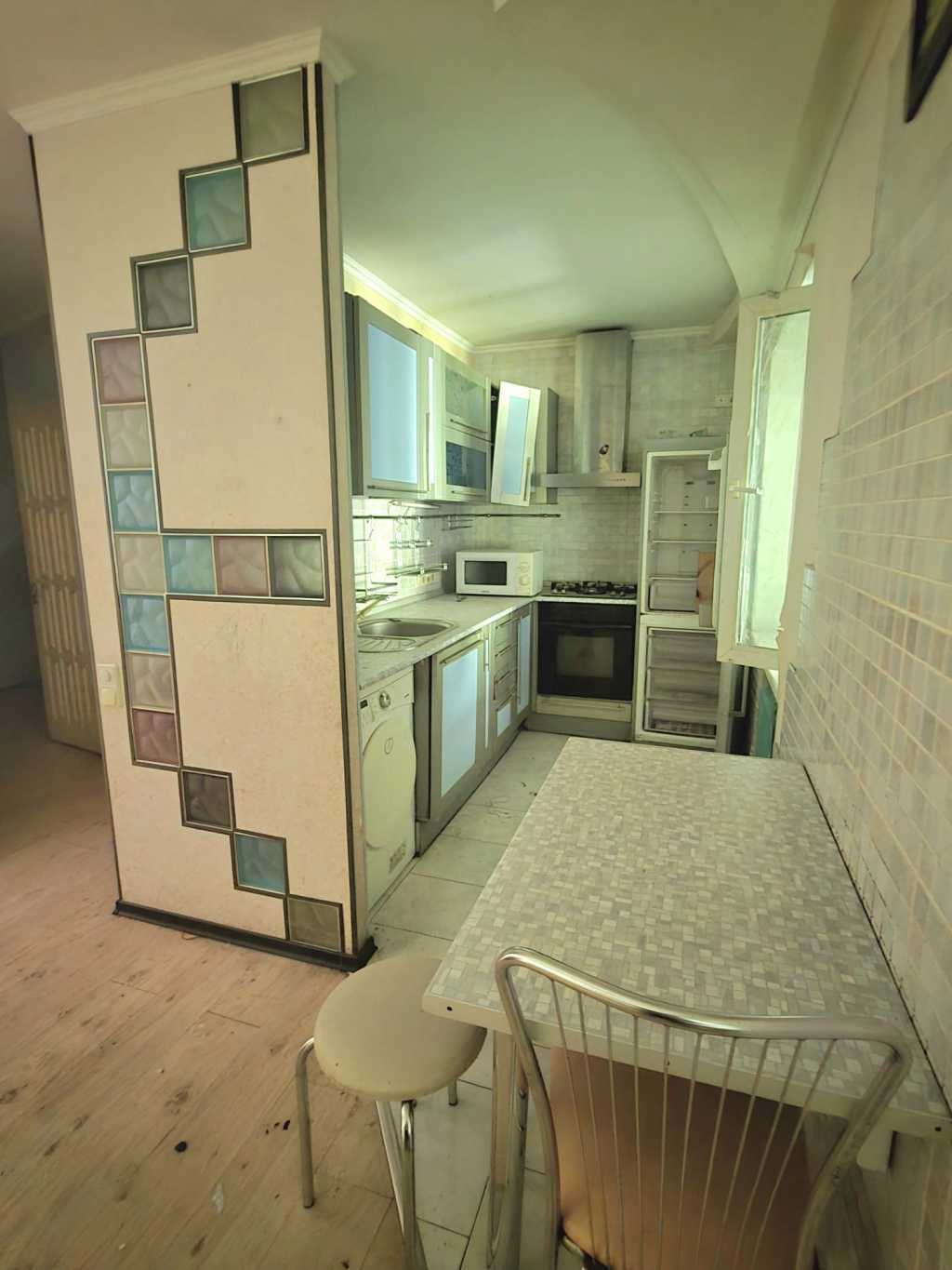 Продажа 2-комнатной квартиры 90 м², Кирилловская ул., 99/1к3
