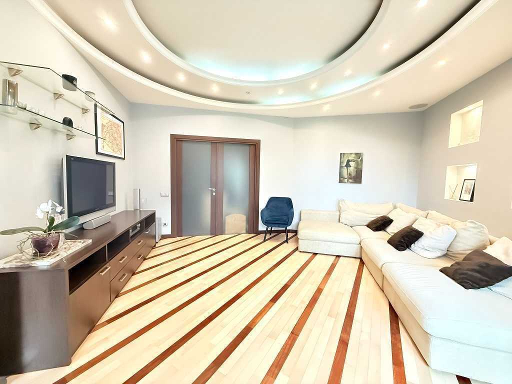 Продажа 2-комнатной квартиры 76 м², Вячеслава Черновола ул., 25