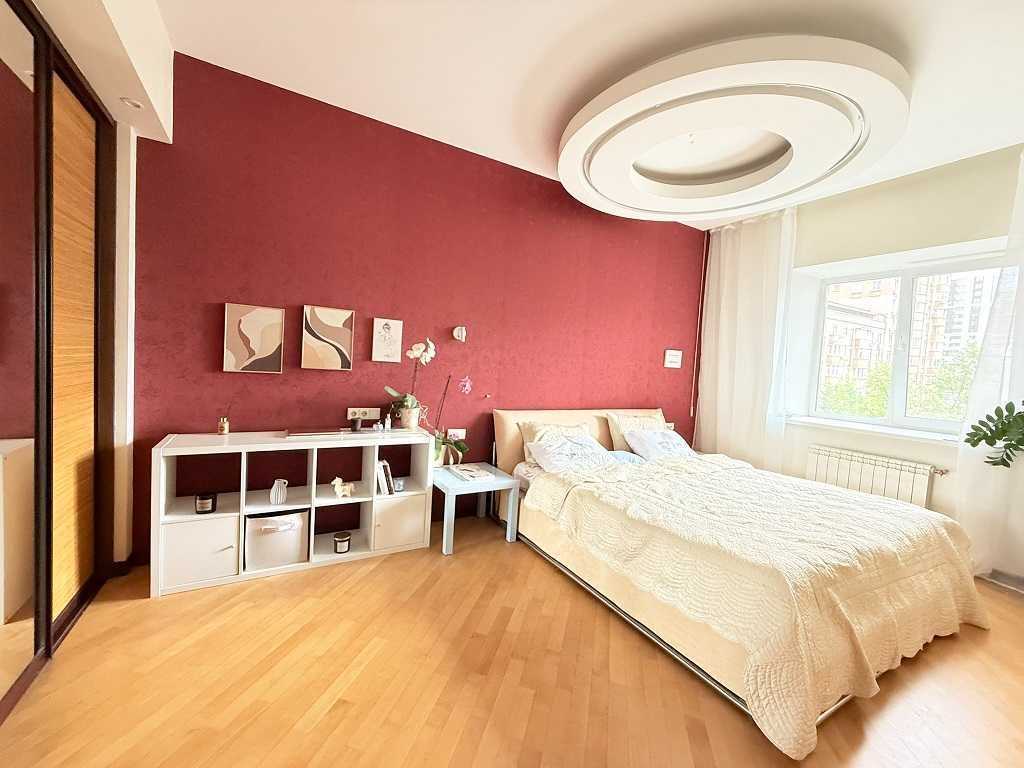 Продажа 2-комнатной квартиры 76 м², Вячеслава Черновола ул., 25