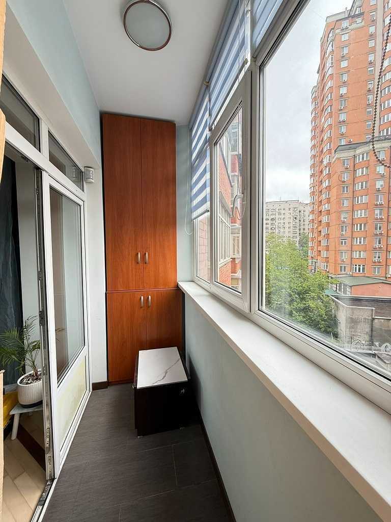Продажа 2-комнатной квартиры 76 м², Вячеслава Черновола ул., 25
