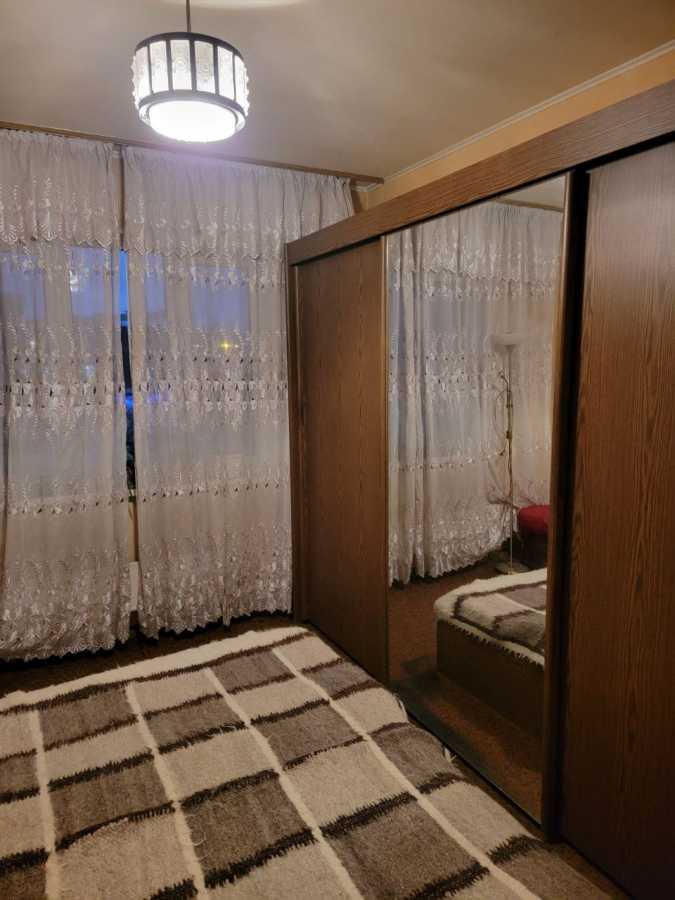 Продажа 3-комнатной квартиры 76 м², Академика Глушкова просп., 33