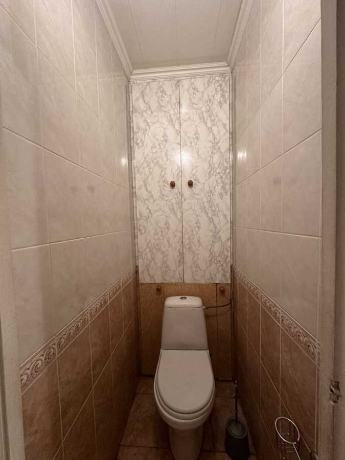 Продажа 3-комнатной квартиры 76 м², Академика Глушкова просп., 33