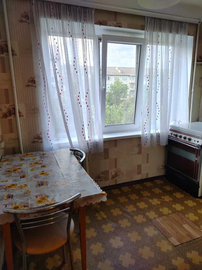 Оренда 1-кімнатної квартири 30 м², Будівельників вул., 11