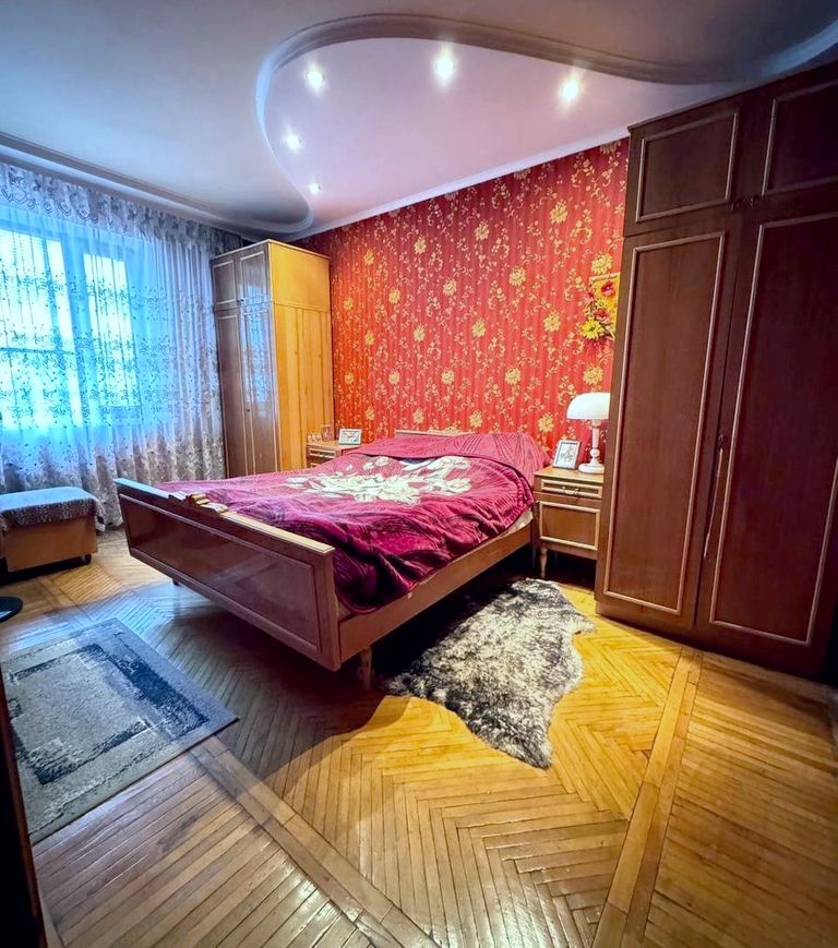Продажа 3-комнатной квартиры 72 м², Мира просп., 63
