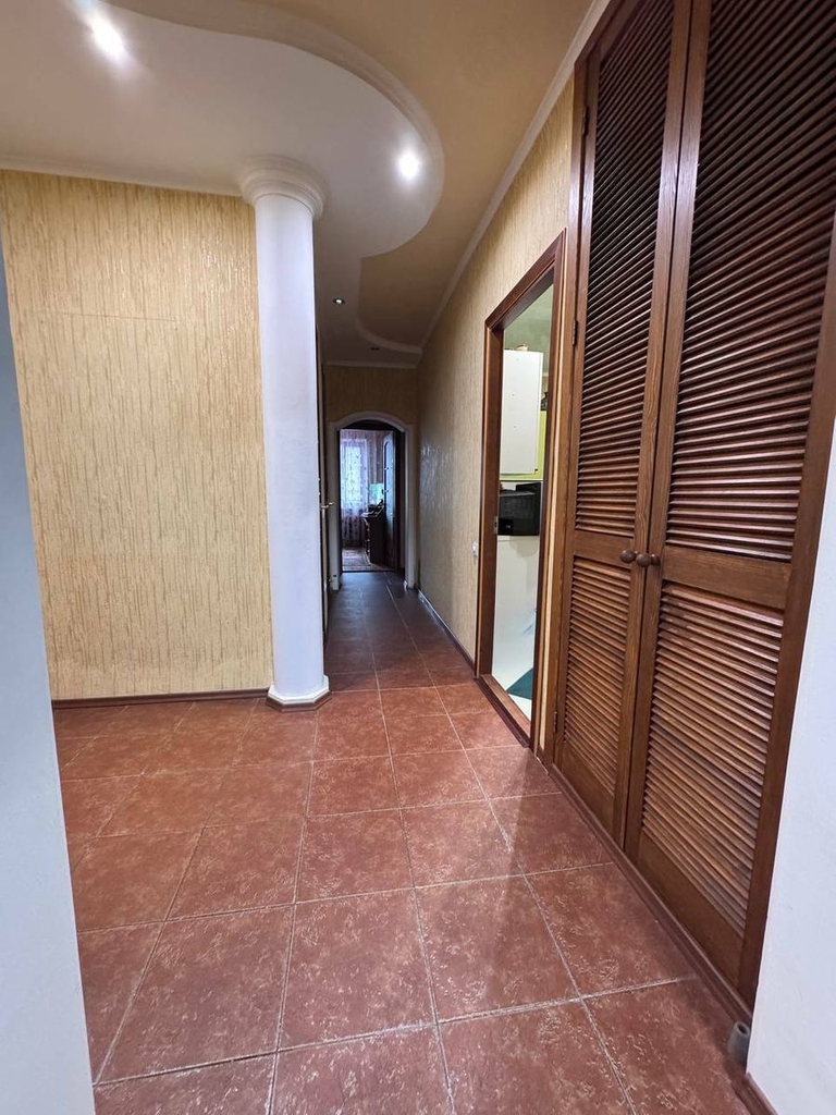 Продажа 3-комнатной квартиры 72 м², Мира просп., 63
