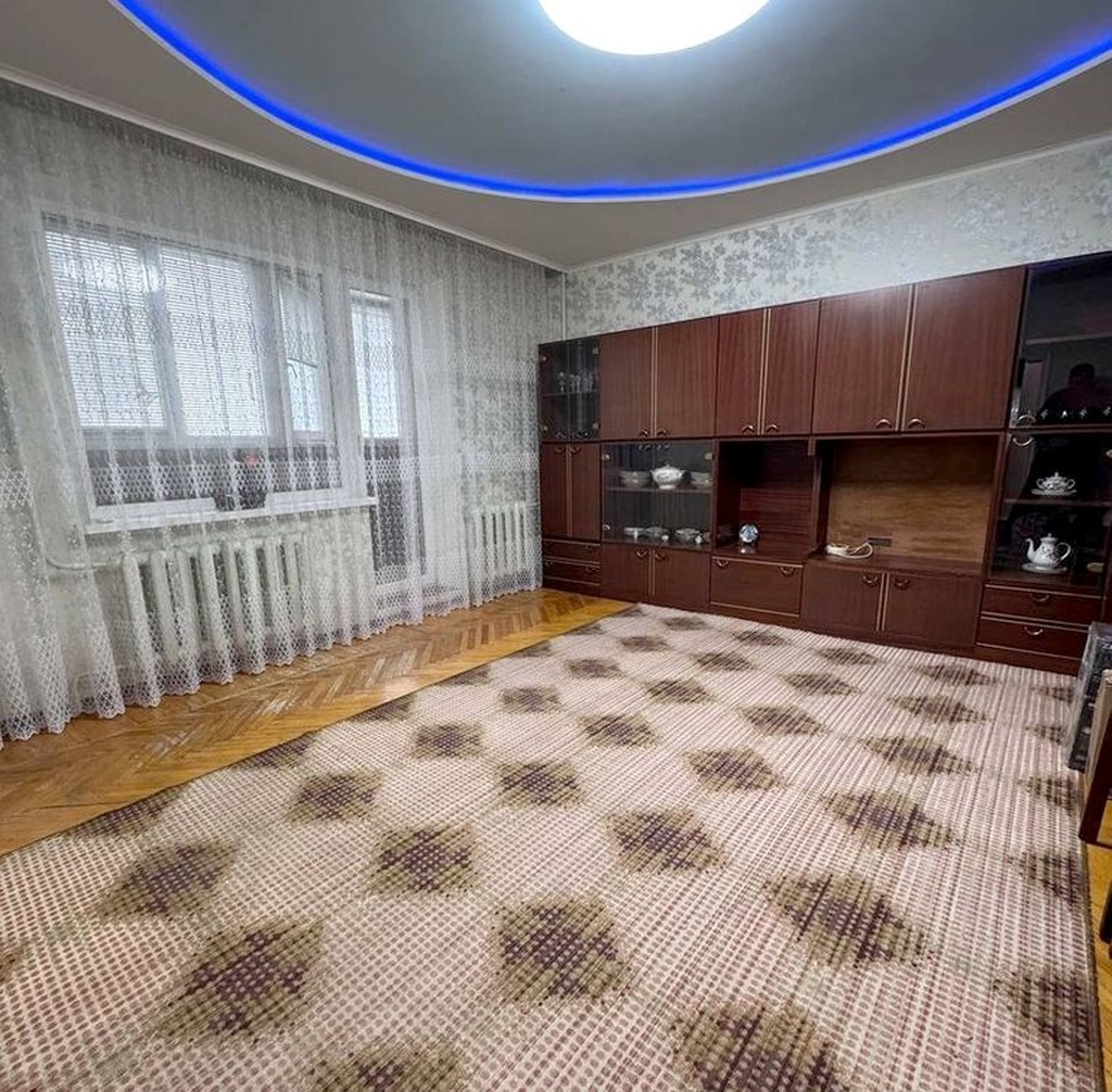 Продажа 3-комнатной квартиры 72 м², Мира просп., 63
