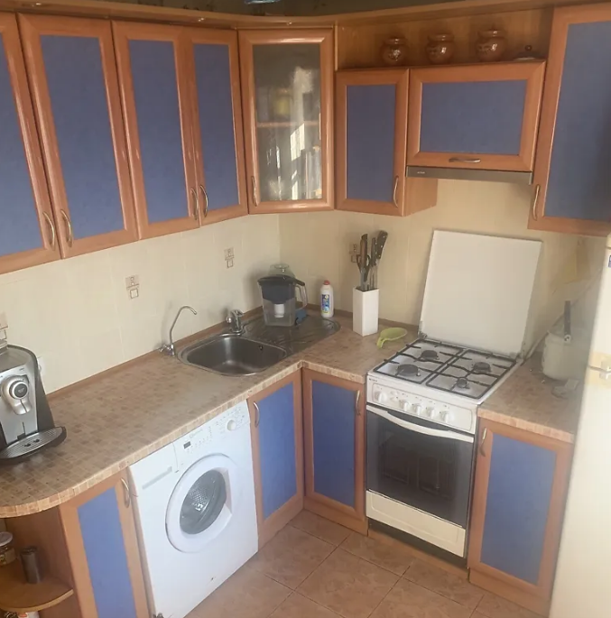 Продажа 4-комнатной квартиры 71 м², Малиновского Маршала ул.