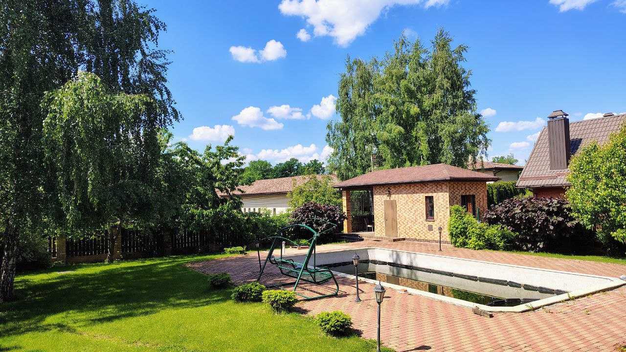 Продаж будинку 495 м², Стешки