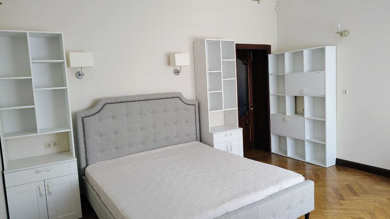 Продаж будинку 495 м², Стешки