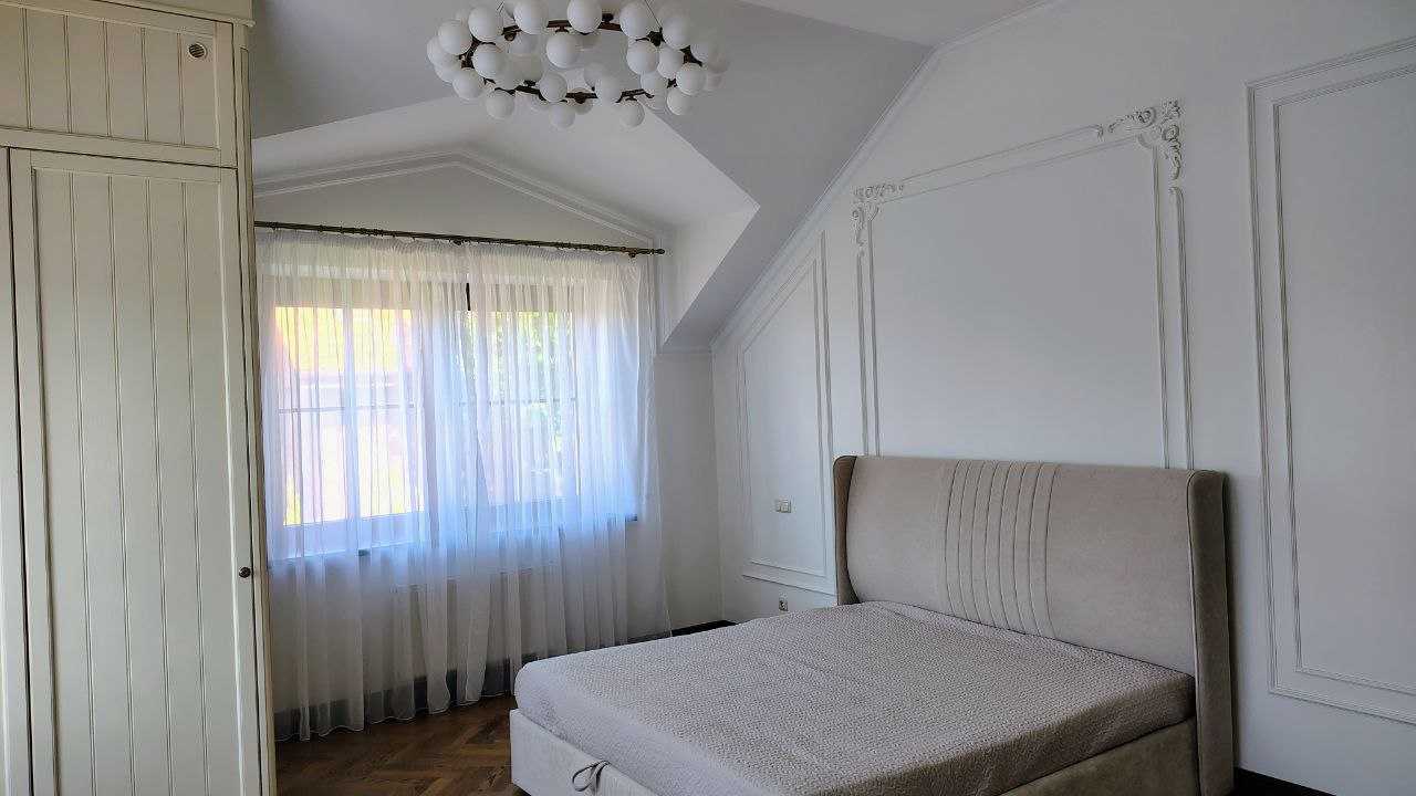 Продаж будинку 495 м², Стешки