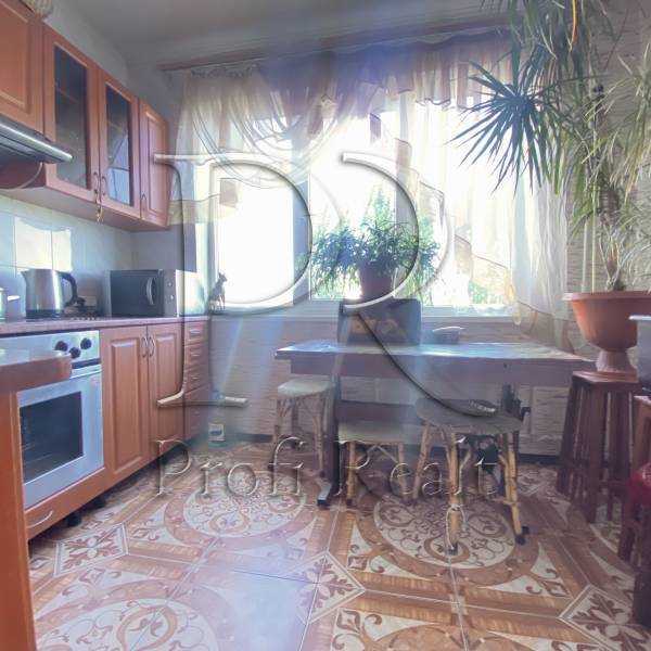 Продажа 3-комнатной квартиры 72 м², Свободы просп., 24Б