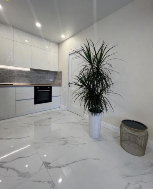 Продажа 2-комнатной квартиры 60 м², Жемчужная ул.