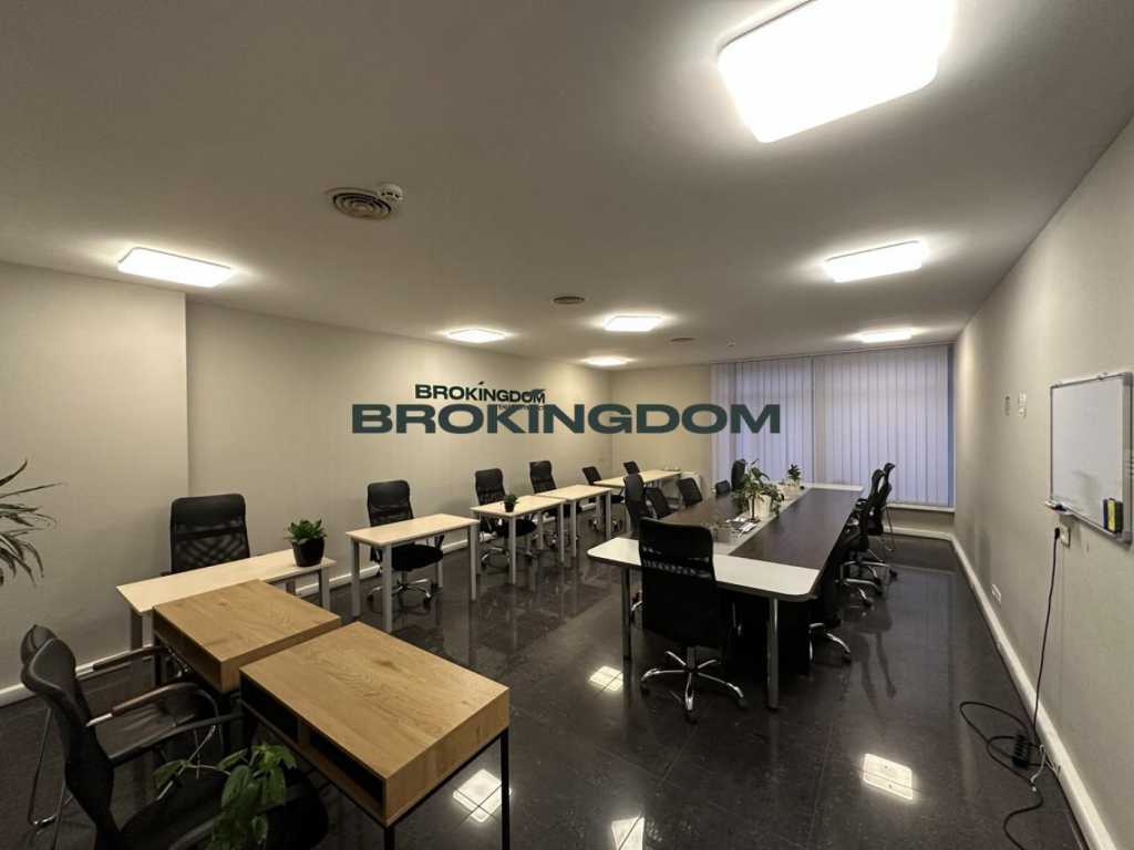 Продаж 3-кімнатної квартири 147 м², Володимирська вул., 49