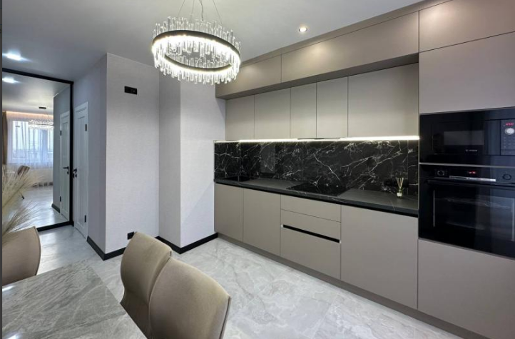 Продажа 2-комнатной квартиры 63 м², Жемчужная ул.