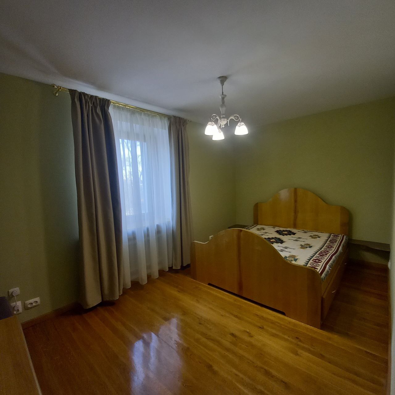 Продажа 3-комнатной квартиры 76 м², Победы просп., 105