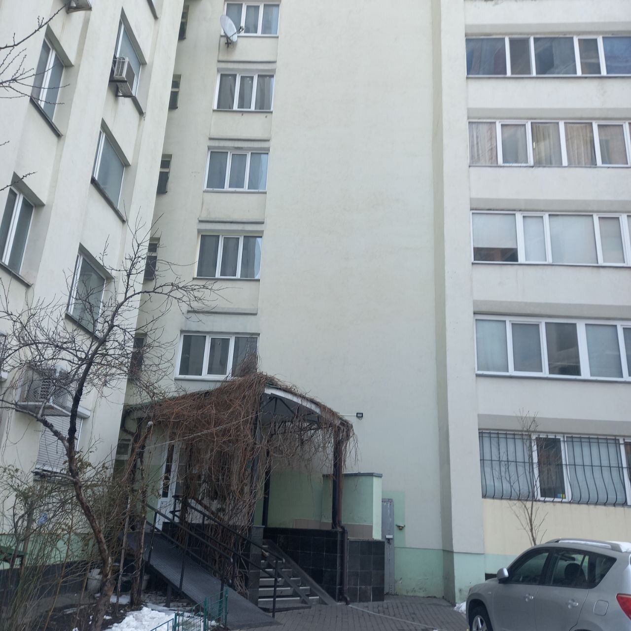 Продажа 3-комнатной квартиры 76 м², Победы просп., 105