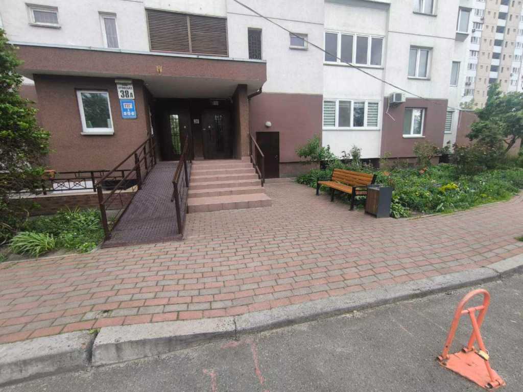 Продажа 2-комнатной квартиры 67 м², Урловская ул., 38А