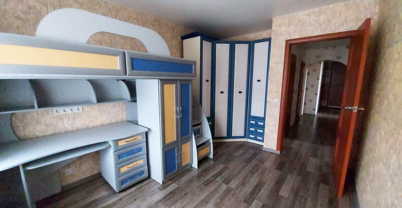 Продаж 3-кімнатної квартири 71 м², Інтернаціоналістів вул.