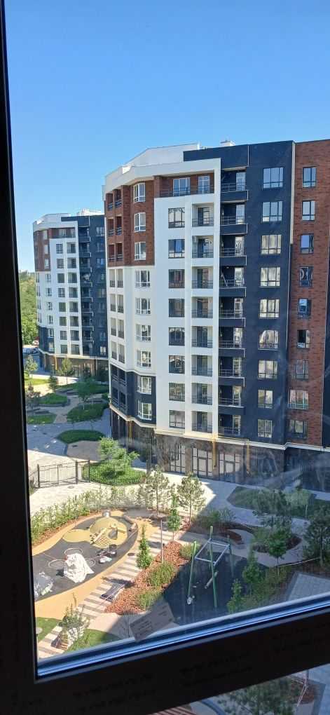 Продажа 3-комнатной квартиры 84 м², Кобылянской, 1г
