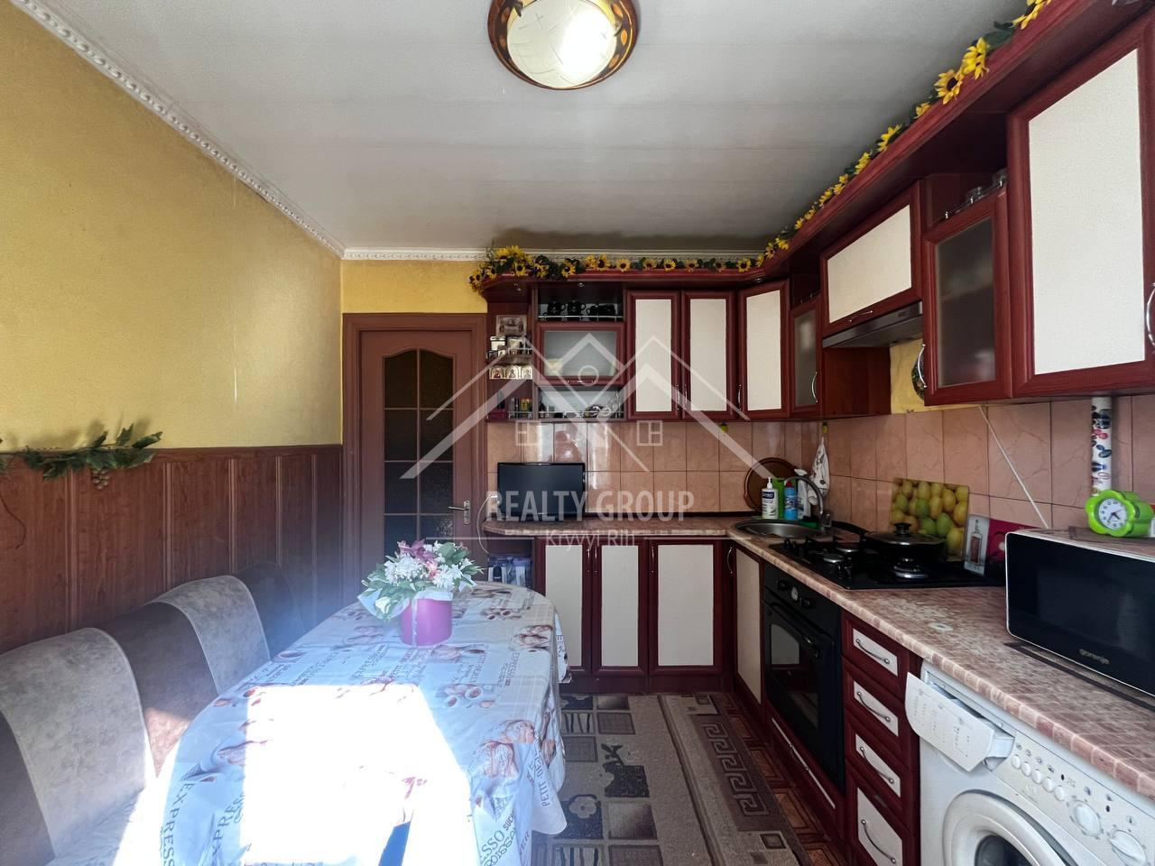 Продаж 3-кімнатної квартири 58 м², Покровская вул.