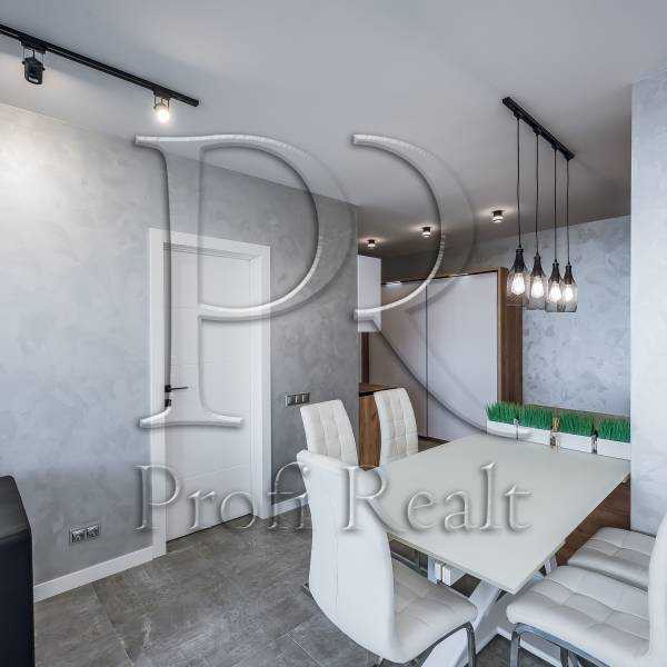 Продаж 3-кімнатної квартири 82 м², Єлизавети Чавдар вул., 13