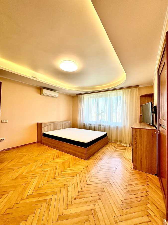 Продажа 3-комнатной квартиры 64 м², Богдана Гаврилишина ул., 11