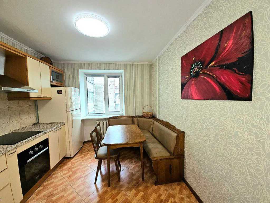 Продаж 3-кімнатної квартири 89 м², Михайла Драгомирова вул., 2