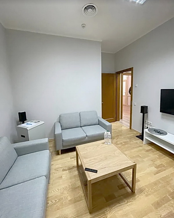 Аренда офиса 140 м², Евгения Коновальца ул., 36Б