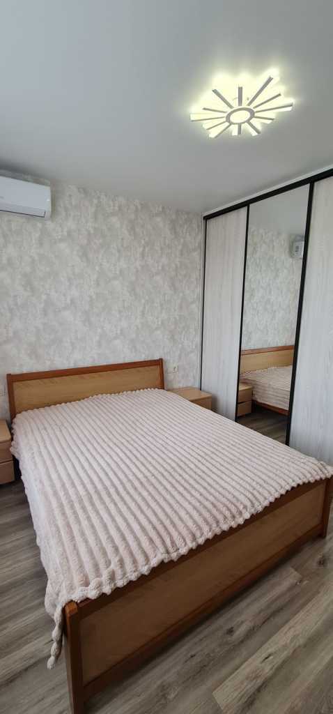 Оренда 2-кімнатної квартири 65 м², Олександра Олеся вул., 5а